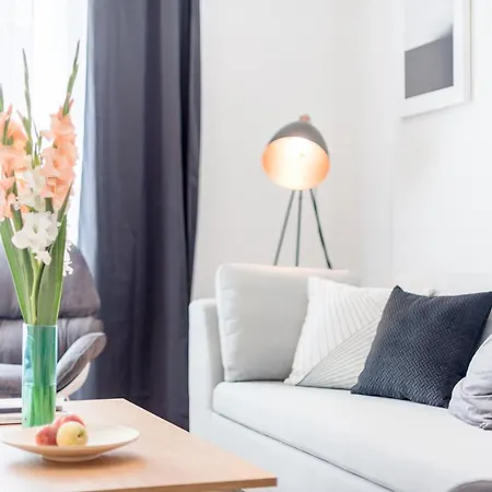 Appartamento Opera I - 1br / Sleeps 4 / Netflix + Nespresso Budapest